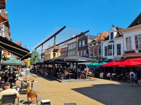 Pleinen in Groningen: Poeleplein