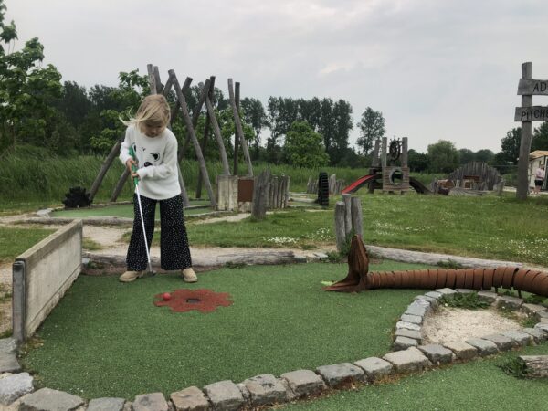 Adventure minigolf Kardinge Groninge: leuke buitenactiviteiten met kinderen